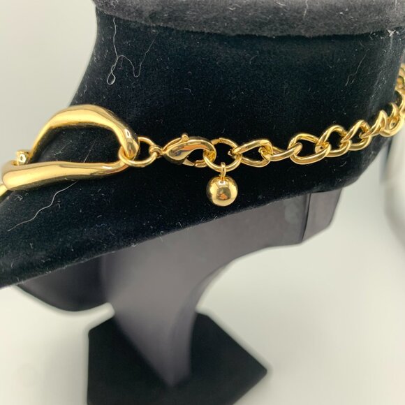 Stunning & Substantial Gold-Tone Chain Link Necklace - Picture 5 of 5